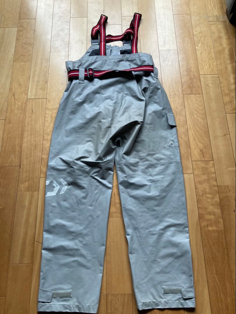 ダイワPUオーシャンサロペットレインスーツ