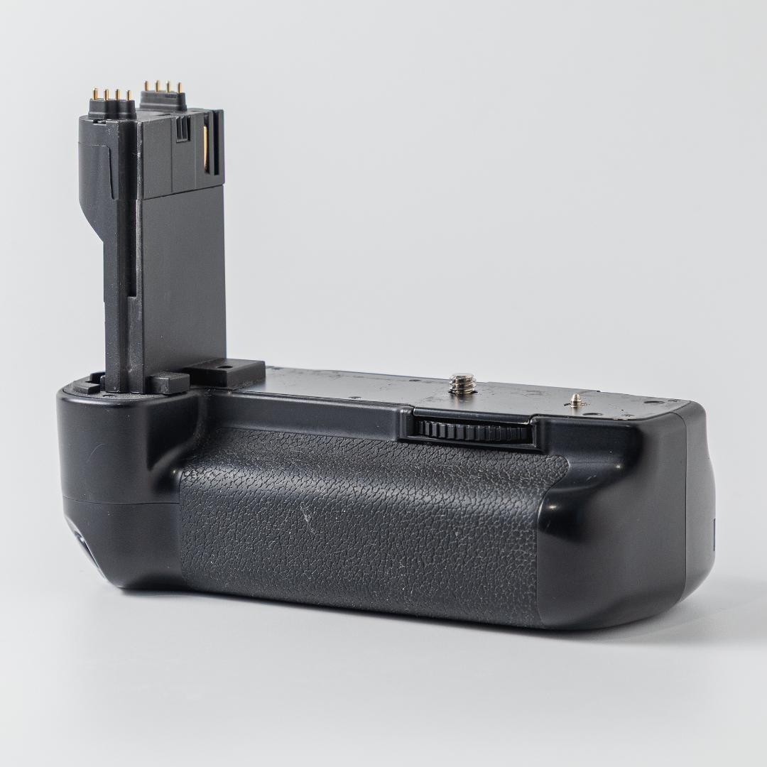 【ジャンク品】Canon EOS 5D Mark II 社外バッテリーグリップ付