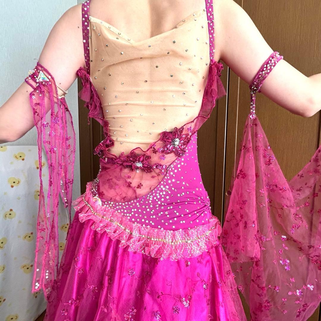 【華やか】フューシャピンク 豪華ストーン　クリスアン　社交ダンス　最終お値下げ