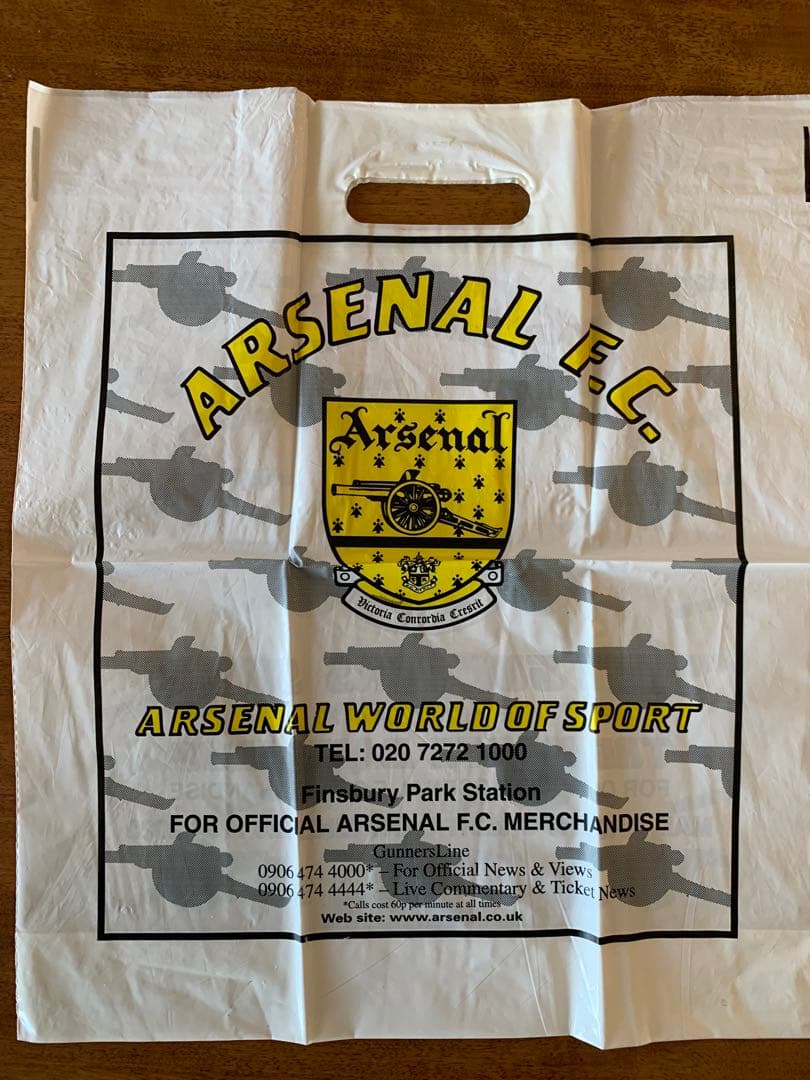入手不可能！Arsenalの旧・新クレスト 商品ビニール袋