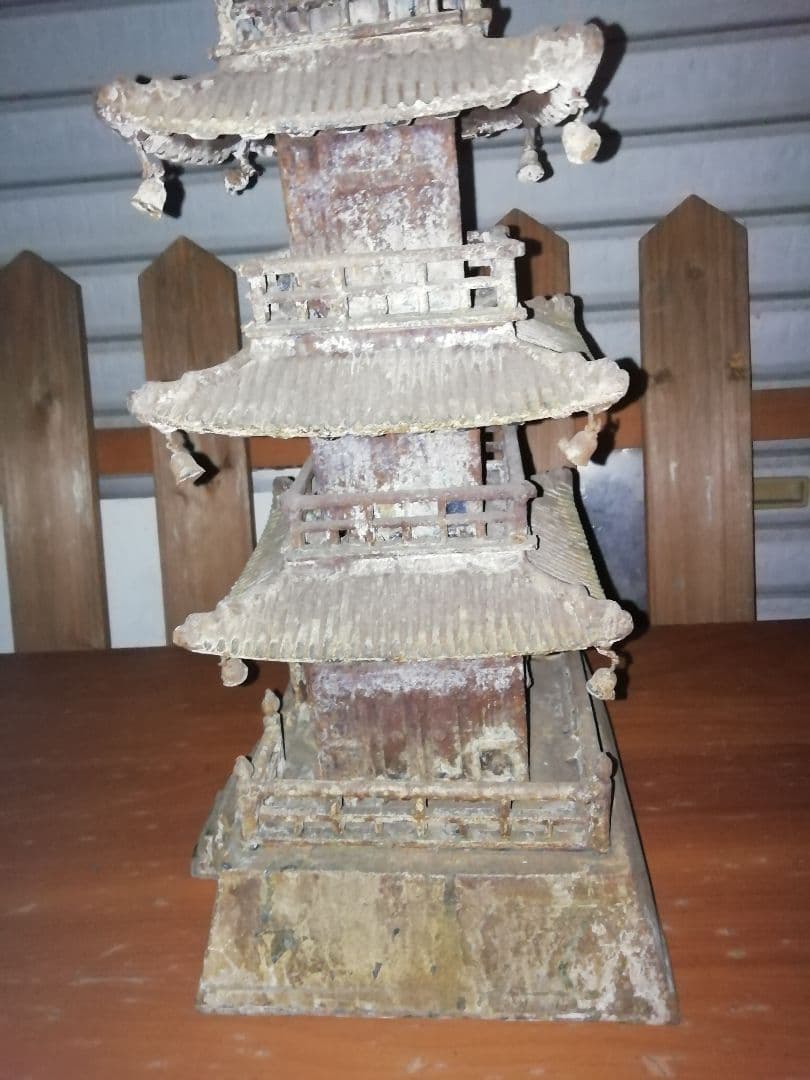 五重塔　旧家の庭園　年代物