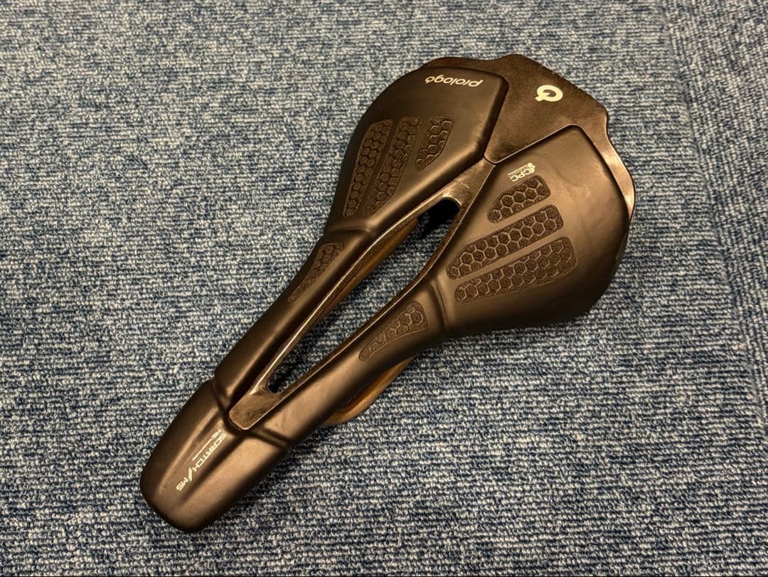 プロロゴ スクラッチ M5