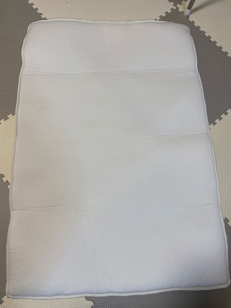 ★匿名配送★アップリカ　ココネルエアープラス　　グレー　ベビーベッド　折りたたみ