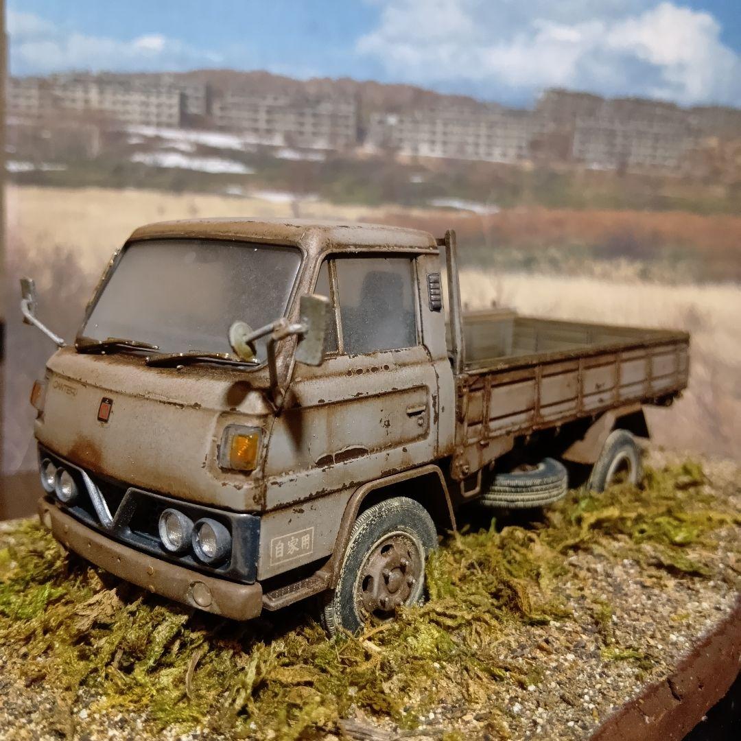 三菱ふそうキャンター1/32完成品。