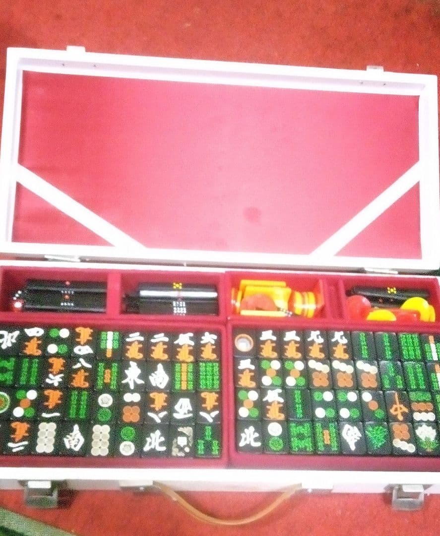 自動仕様麻雀牌セット 黒・緑・オレンジ デザイン（美品）