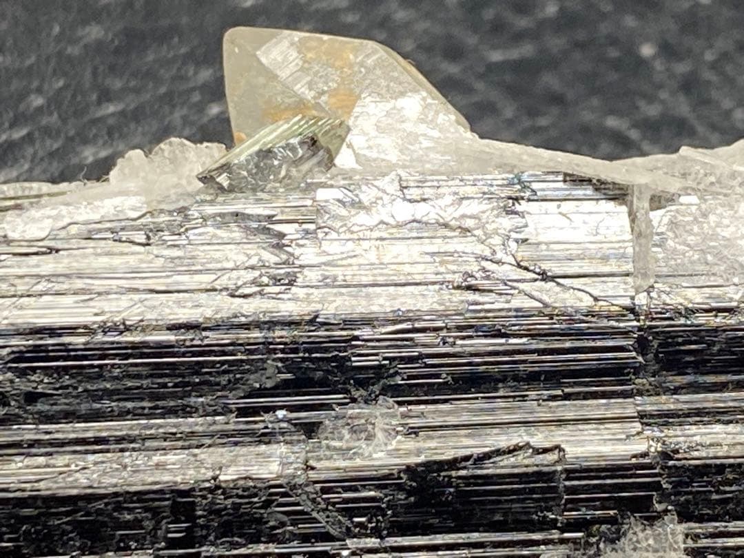 ブラックトルマリン　水晶　共生　52.6g