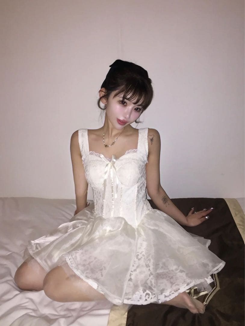 Treat Ürself 完売ドレス 新品未使用 タグ付き　おまけ付き