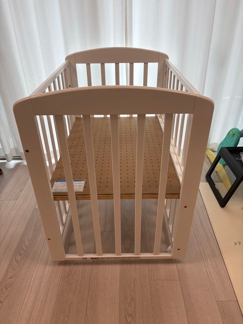 【送料込】ミニベビーベッド　カトージ　ホワイト　60×90