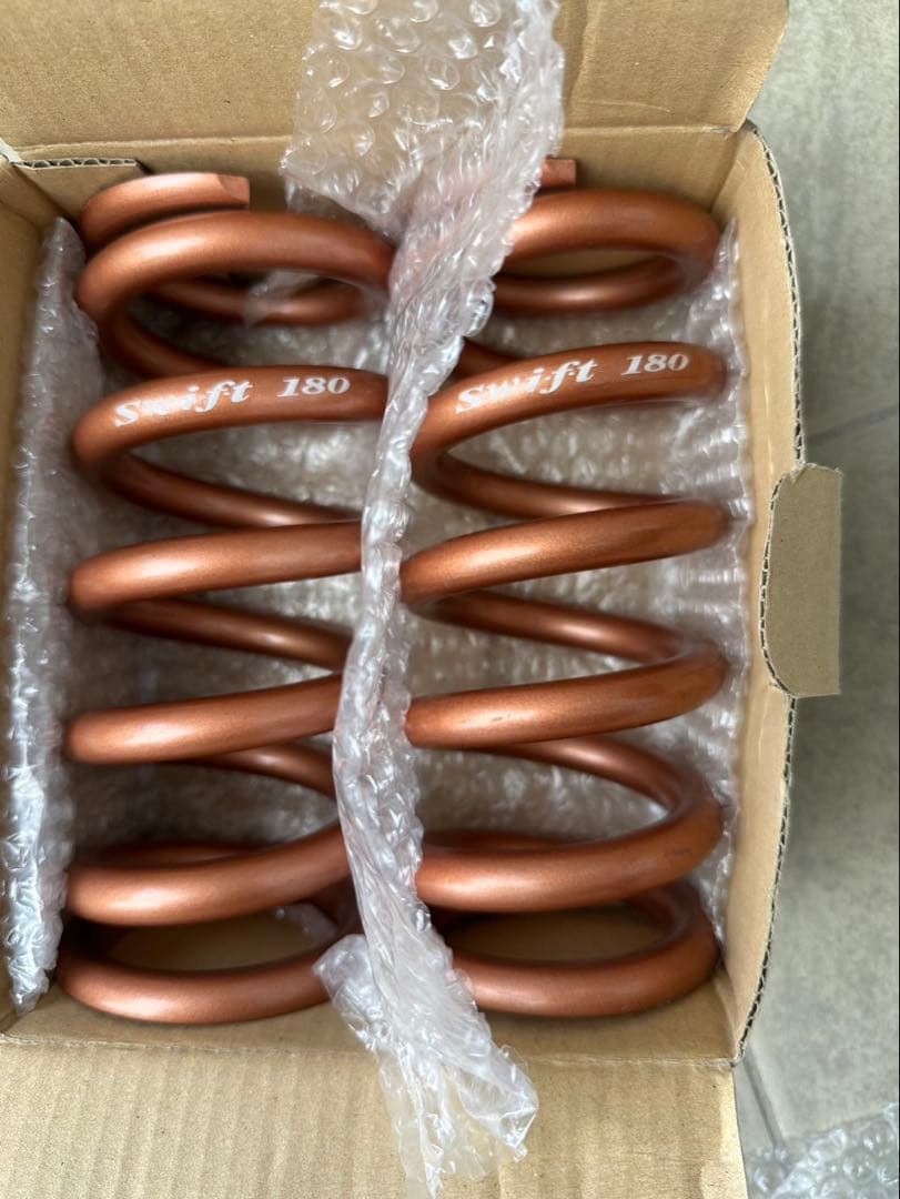 Swift 180 サスペンションスプリング