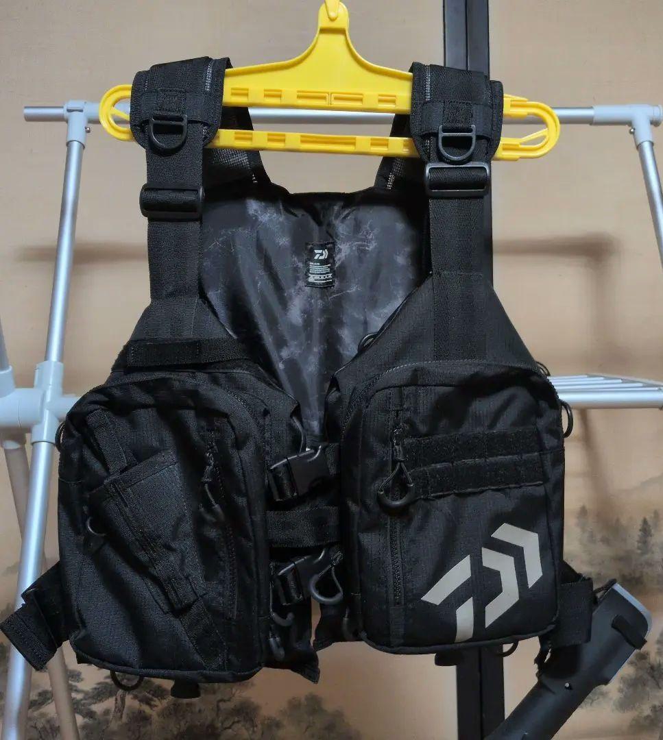 【DAIWA】フローティングベスト DF-6421