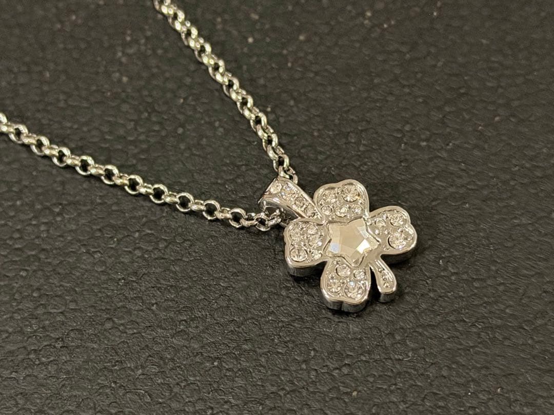 ノベルティ　クローバー　ピアスセット