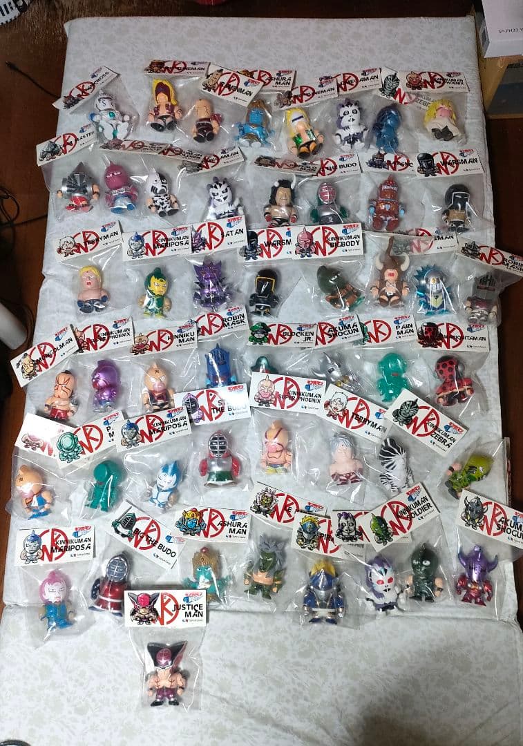 ロ*ン様 スパイスシードキン肉マンマッスルショット49体まとめ売り　マグネット4