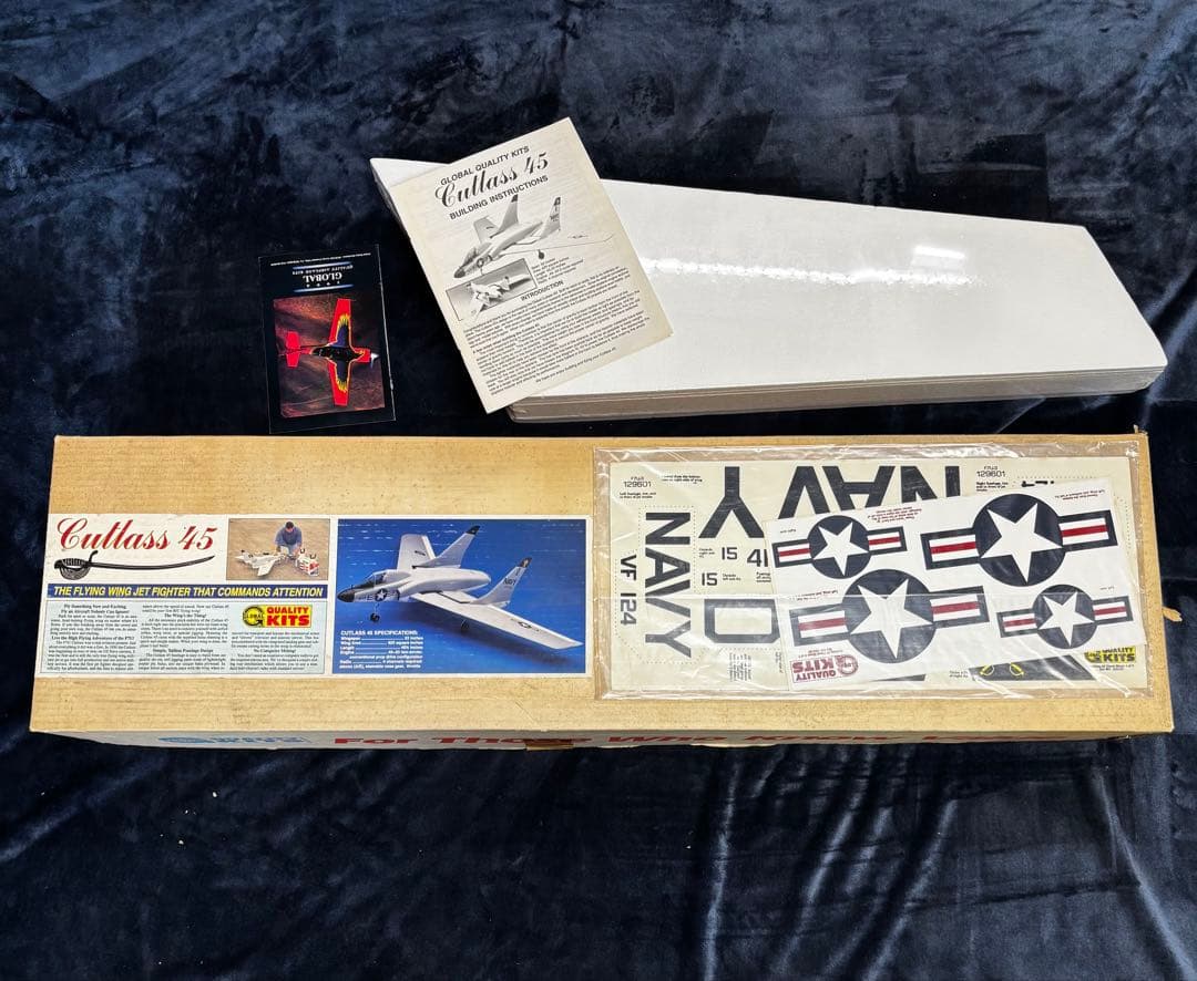 Cutlass 45 航空機モデルキット HIT-J製