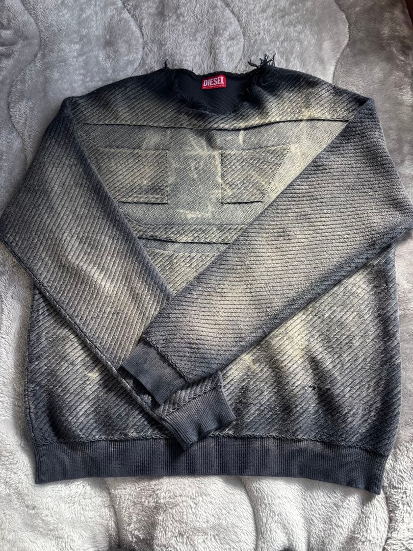 DIESEL ブラックニットセーター フリンジ付き