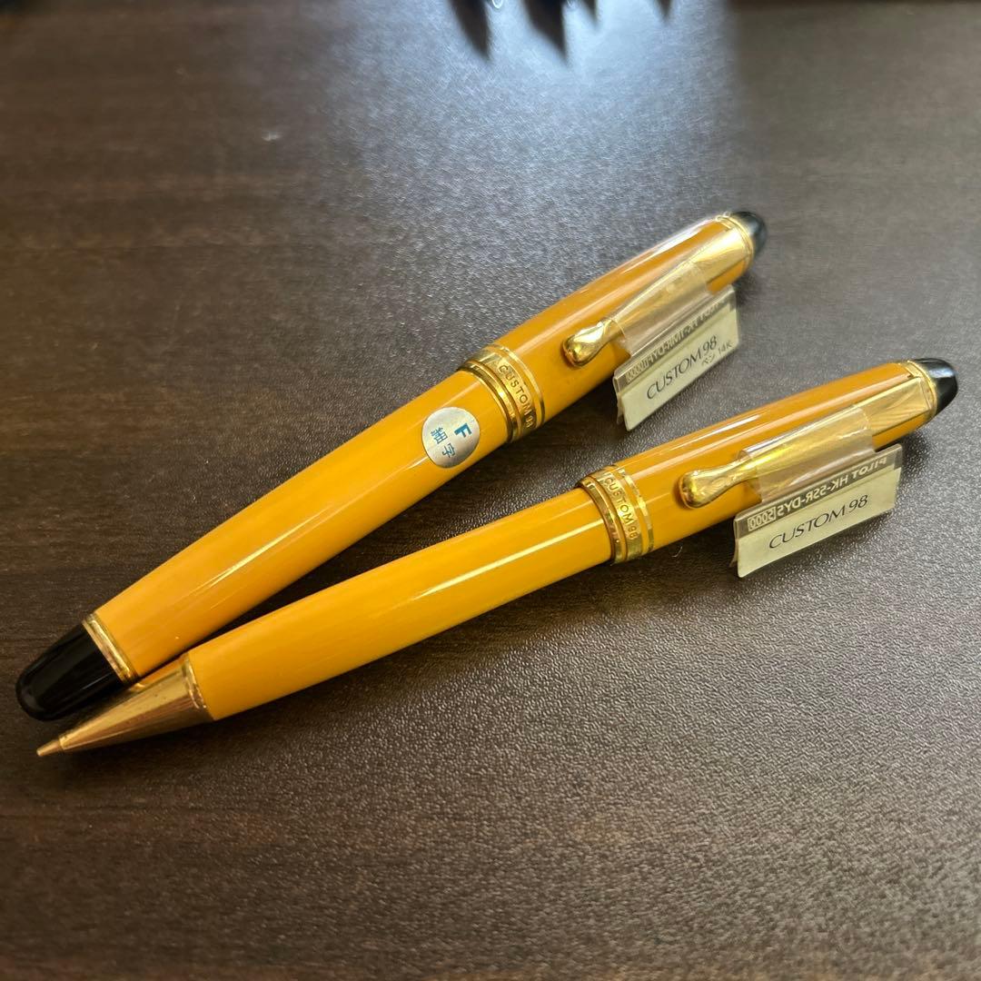 PILOT パイロット　custom 98 カスタム　廃番　万年筆　イエロー