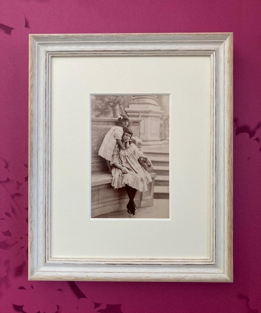 フランスアンティーク　肖像写真　《姉妹》額装　アルビューメンプリント（鶏卵紙）