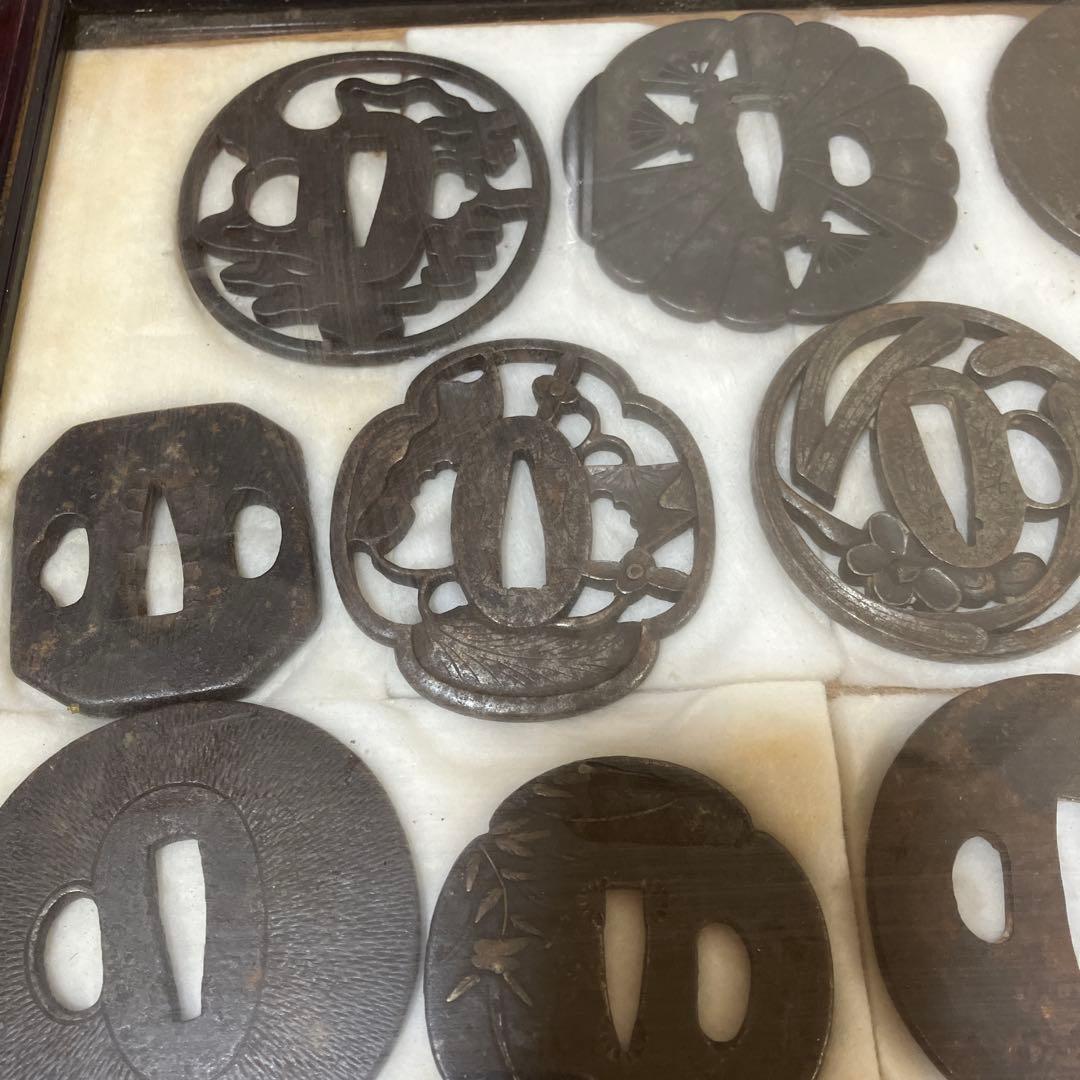 昭和レトロ　日本の伝統的な鍔◼️11個　額入　古美術骨董　1月限定価格　刀