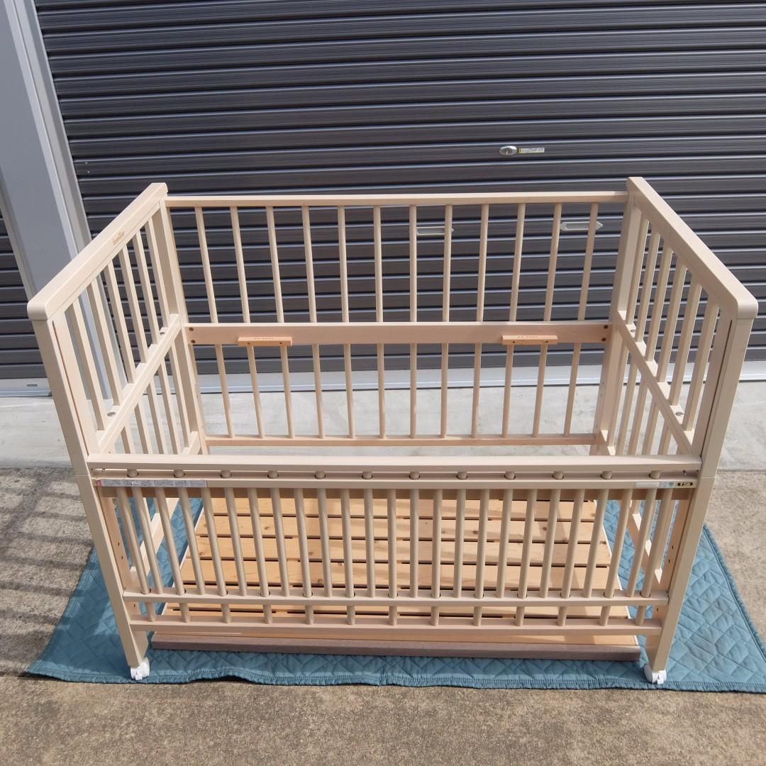 332　ファミリア　ベビーベッド