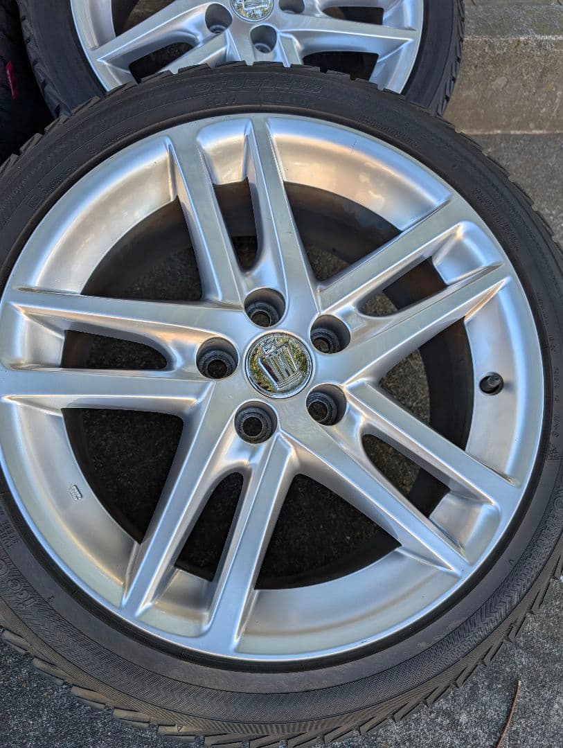 送料込み！　200系　クラウン　純正18インチ