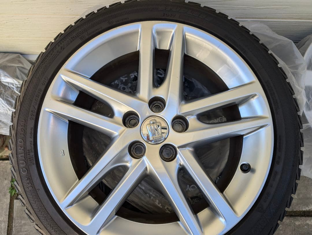 送料込み！　200系　クラウン　純正18インチ