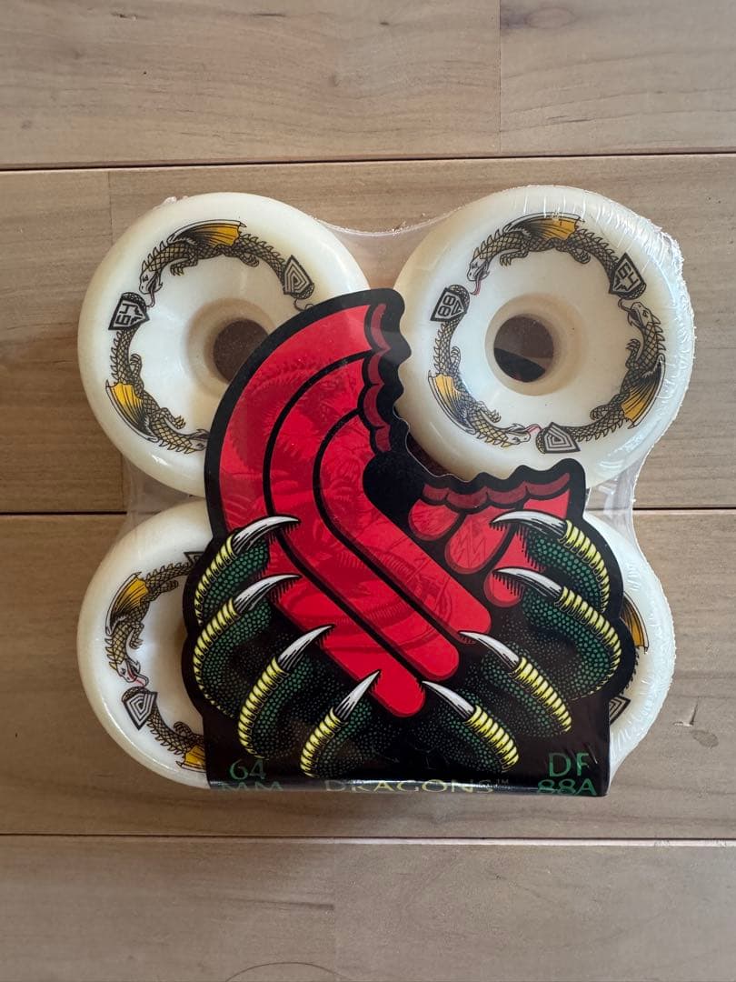 スケートボード Powell Peralta Dragons 54mm 88A