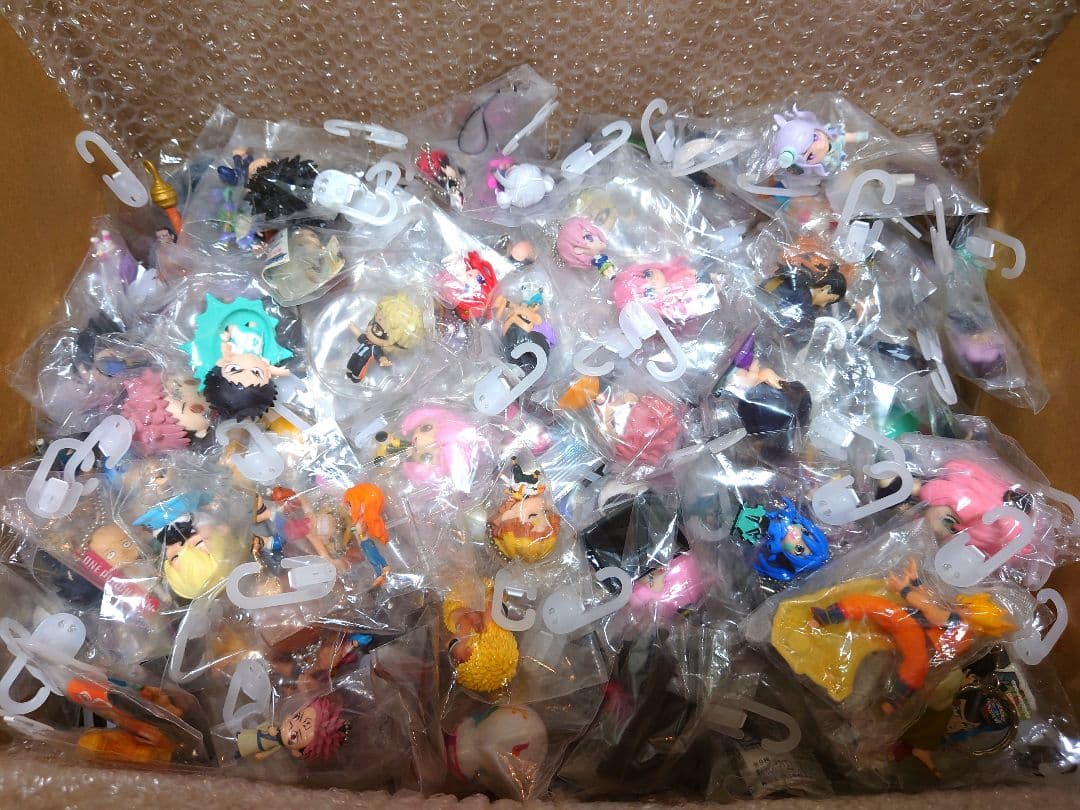 【大量まとめ売り】ノンジャンル　キャラクターグッズ　アニメグッズ　アクスタなど。