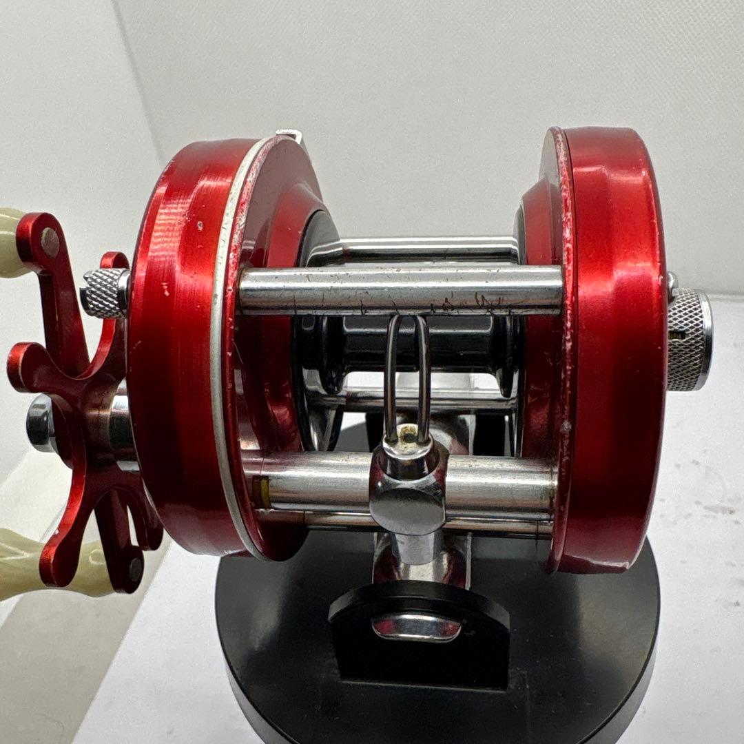 ABU Ambassadeur 5000A レッド