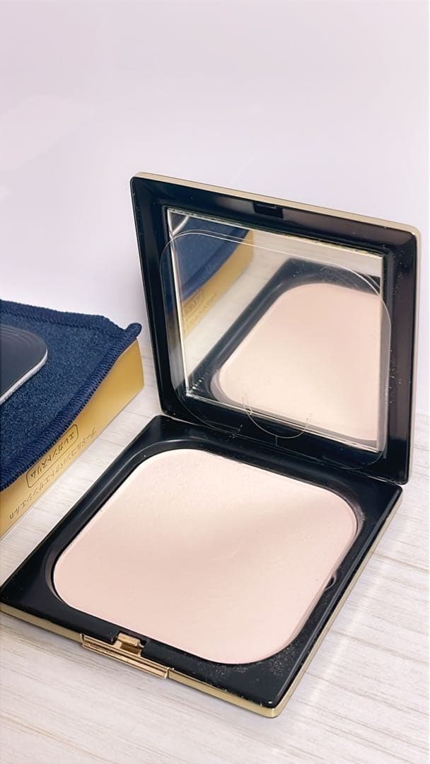 クレドポーボーテ プードルコンパクトエサンシエルn 美品