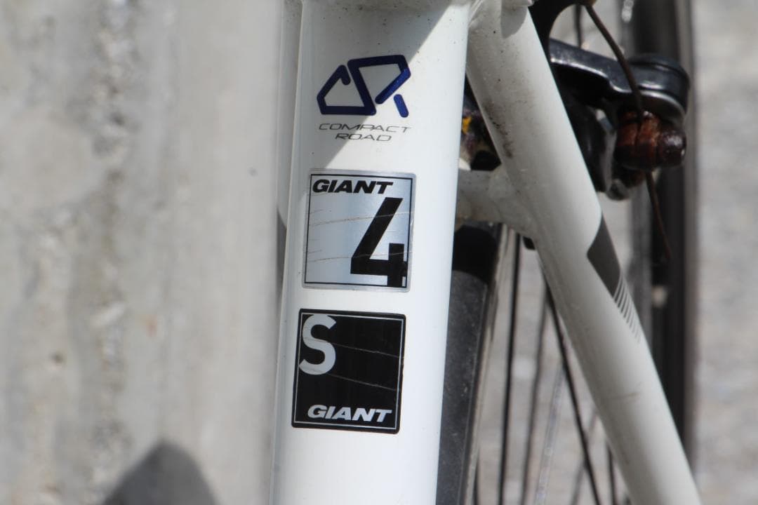 引き取り限定♪人気のGIANT♪DEFY 4♪ロードバイク入門用にどうぞ♪