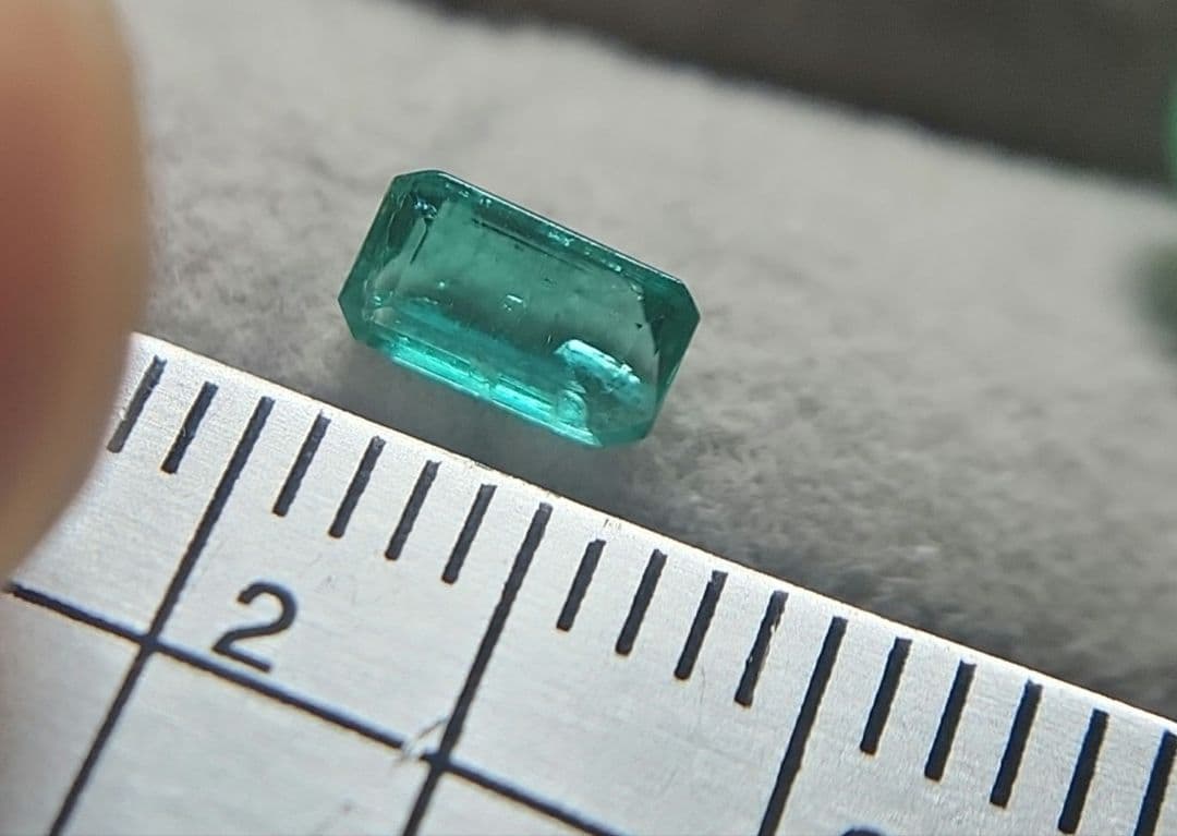 天然エメラルド 0.325ct