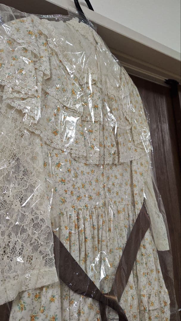 InnocentWorld　小さなブーケのショール風ワンピース　新品未使用