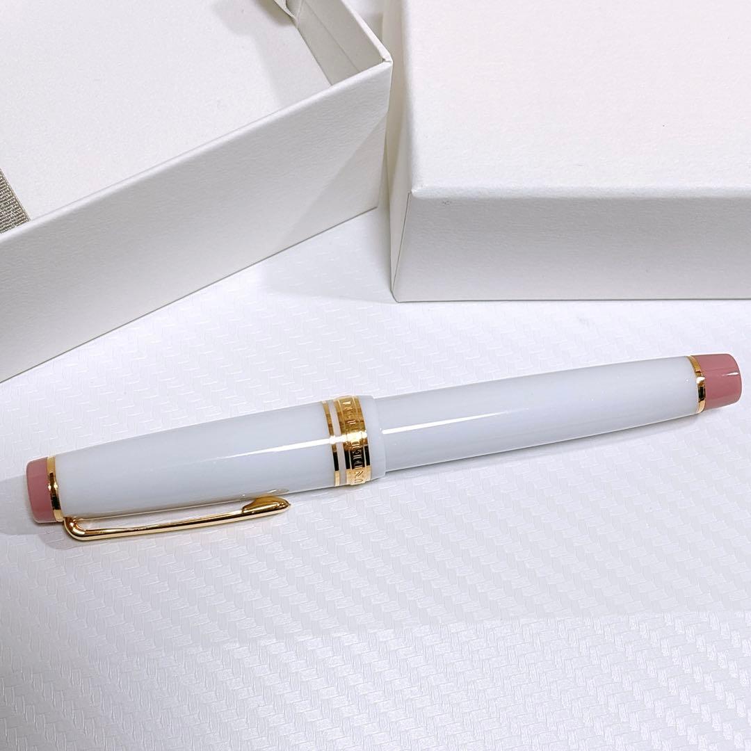 た*こ様 セーラー万年筆 春を待つシマエナガ ホワイト ピンク 中細