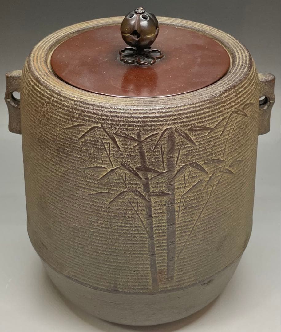 金森紹栄　竹文千筋筒釜　共箱　栞　e0308