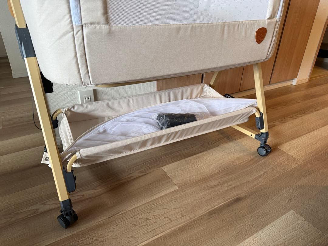 【美品】【2025.07購入】HZDMJ 添い寝ベビーベッド キャスター付き