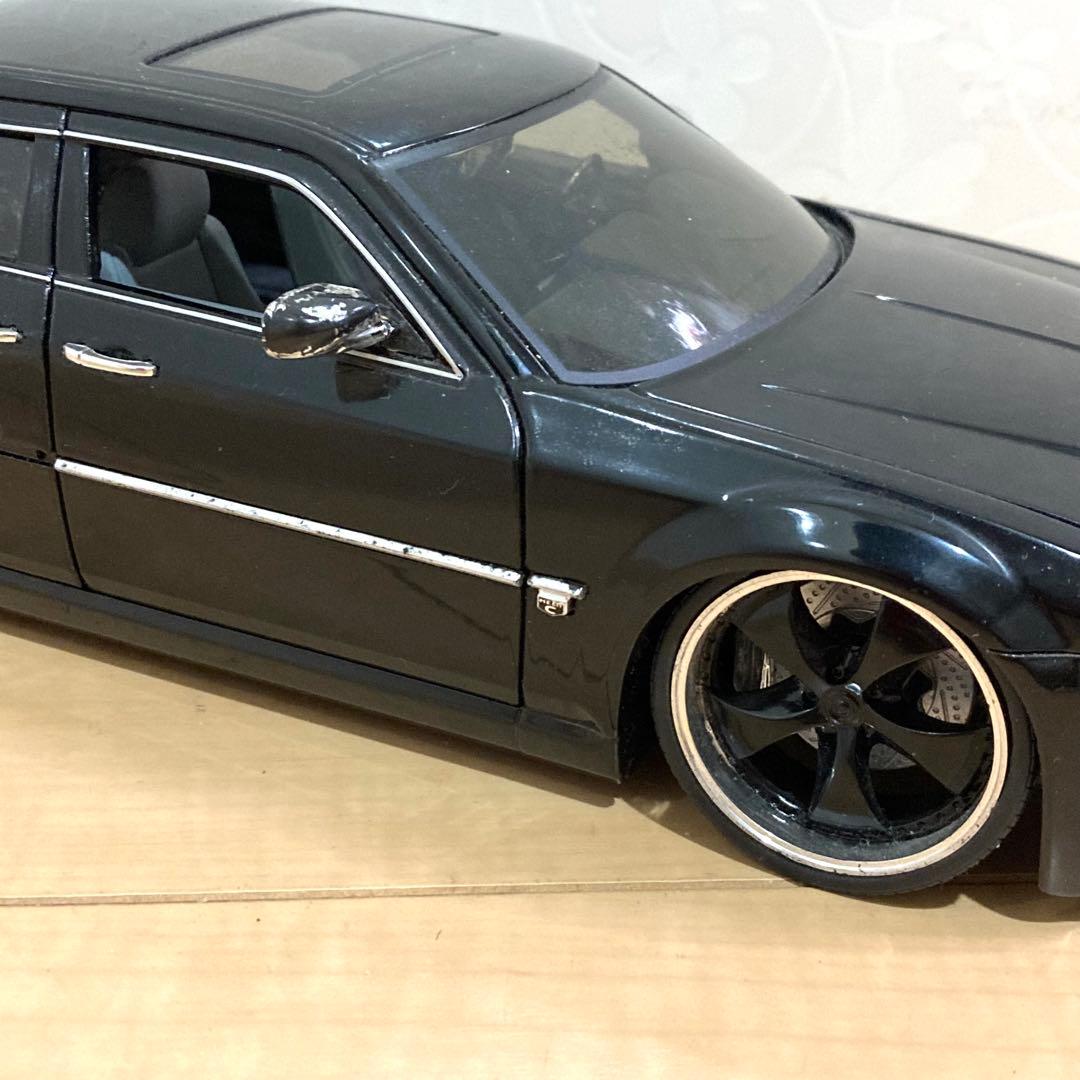 ミニカー JADA DUB CITY KUSTOM$ Chrysler 300C 1/18