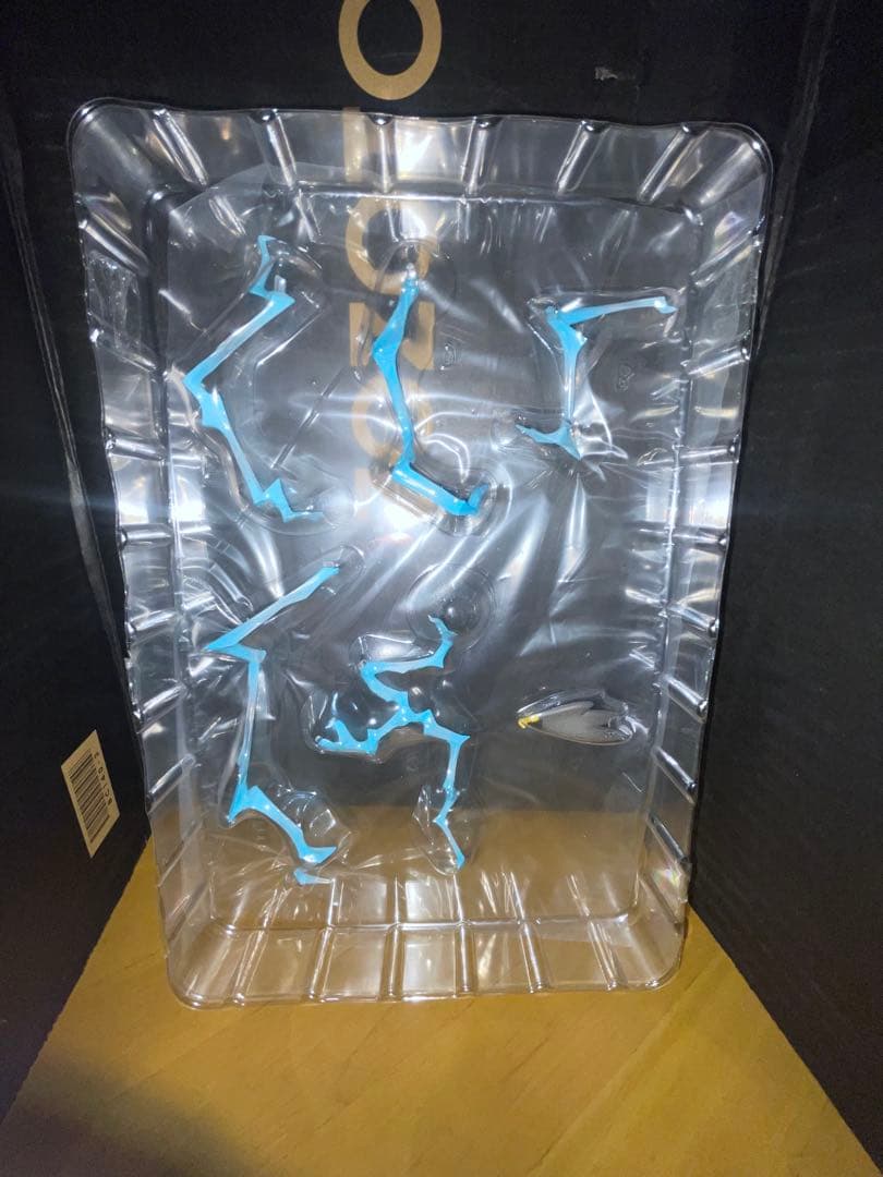 ポケモンセンター カミツレ & エモンガ フィギュア