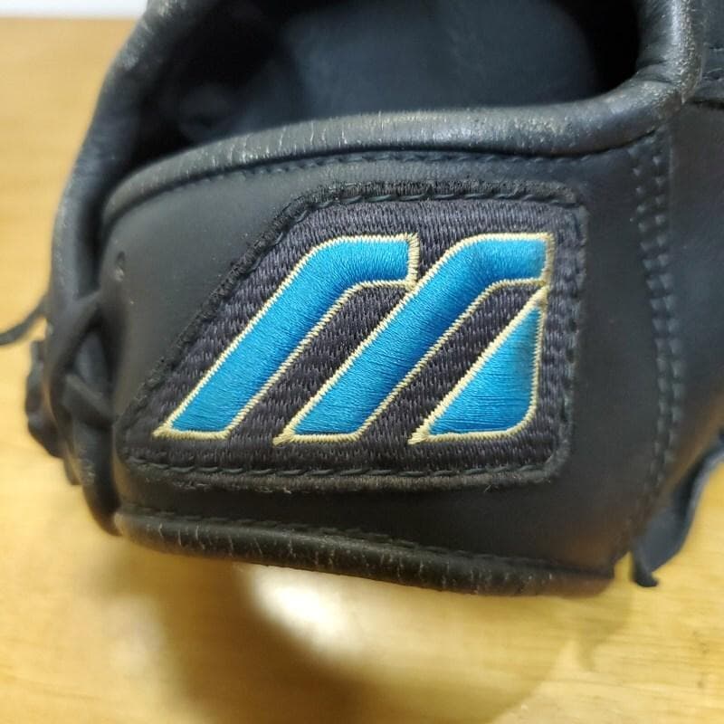 ミズノ MIZUNO 二岡智宏モデル Mマークラベル 児童 内野用 軟式グローブ