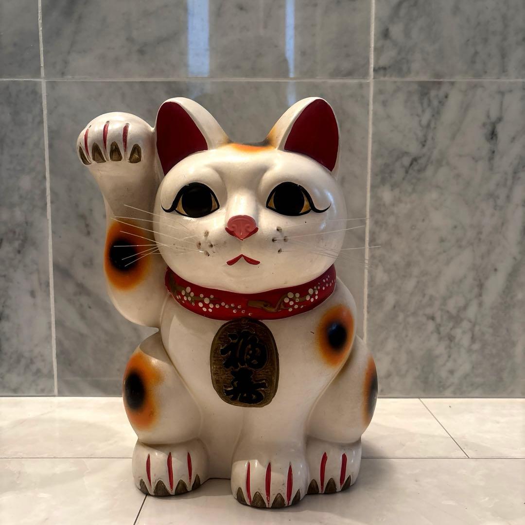60年代ヴィンテージ手描きの瞳や体つき、おヒゲが美しく金運向上の招き猫