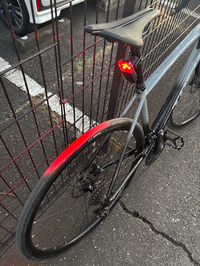 トレック　TREK エモンダ　ALR 5