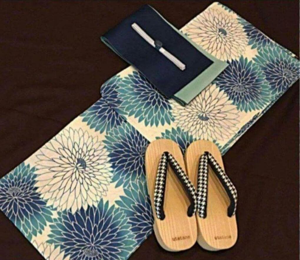 画像の帯つき◆◆【雑誌掲載】上品高貴な丸菊づくし涼し流水色浴衣◆新品