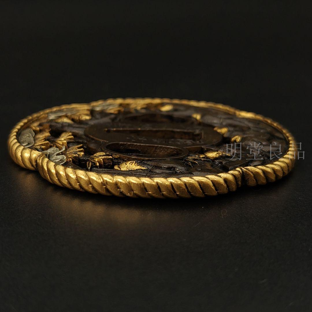 日本刀装具　刀鍔　竹林七賢者の図　銅地　細工　金銀メッキ　刀剣美術　武道具