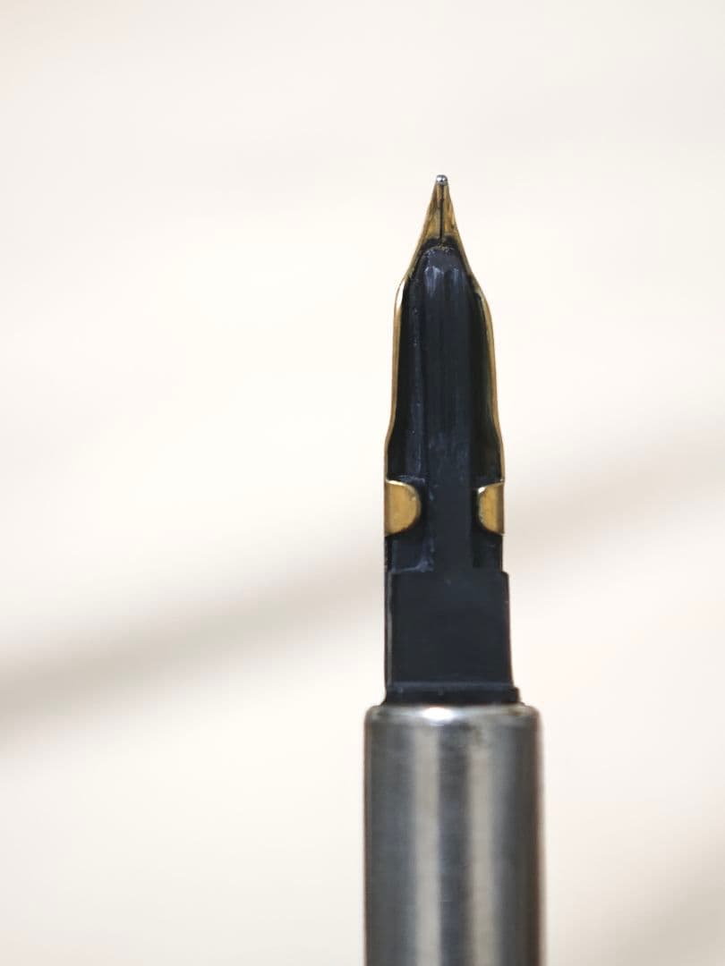 Pilot　C-1000GW　キャップレス　万年筆　廃盤　パイロット　金張り