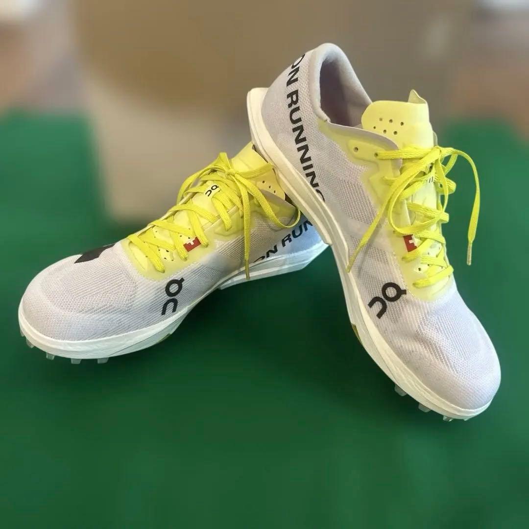 オン クラウドスパイク アンプリウス2 26.5cm