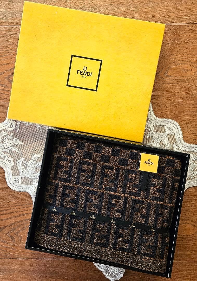 Banbi FENDI フェンディ ズッカ柄 バスタオル 新品