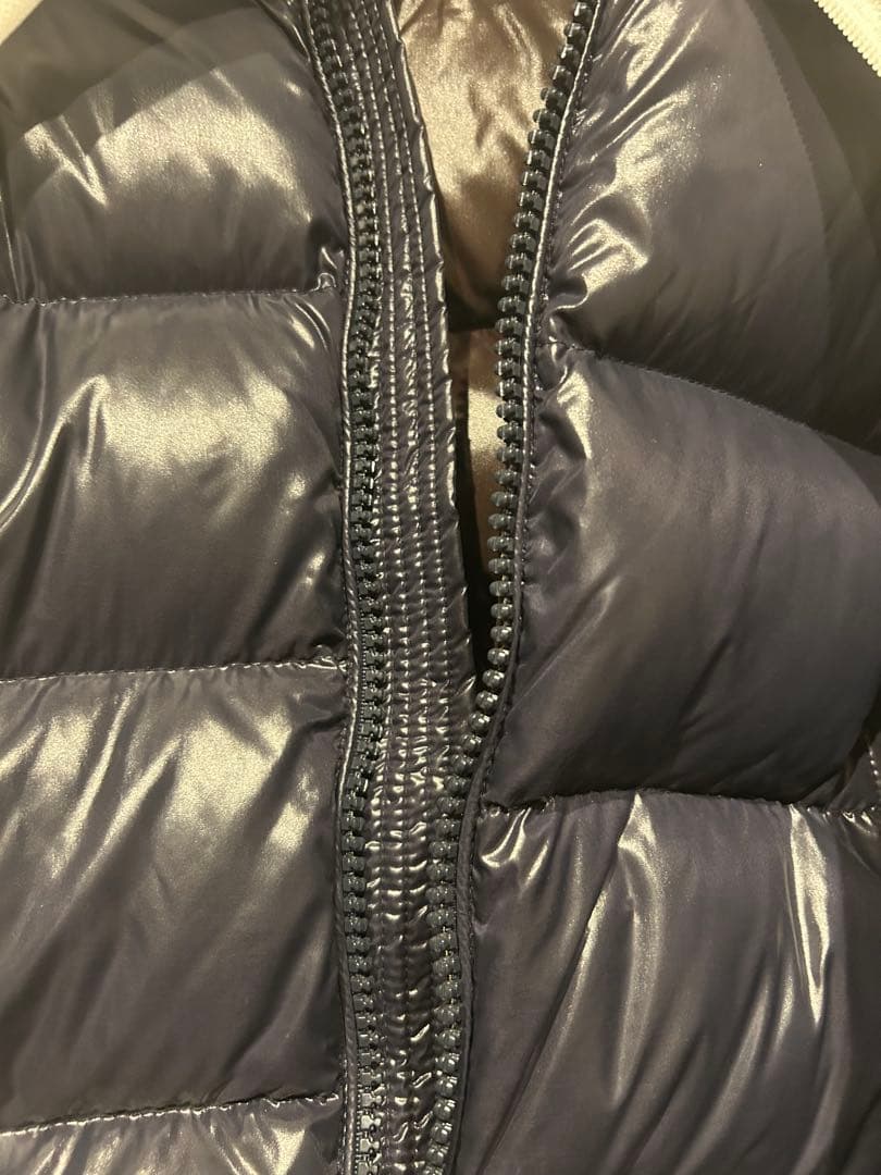 モンクレール フード付きダウンジャケット ネイビー