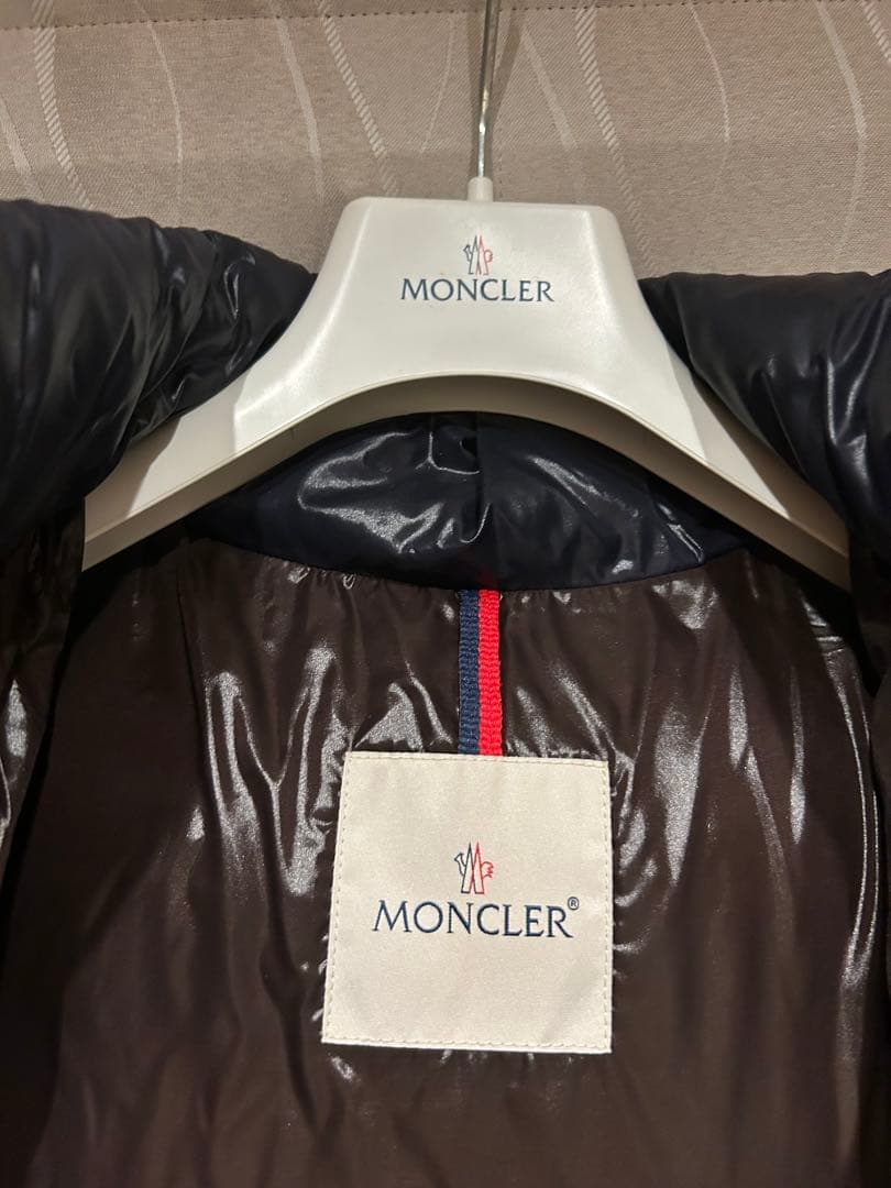 モンクレール フード付きダウンジャケット ネイビー