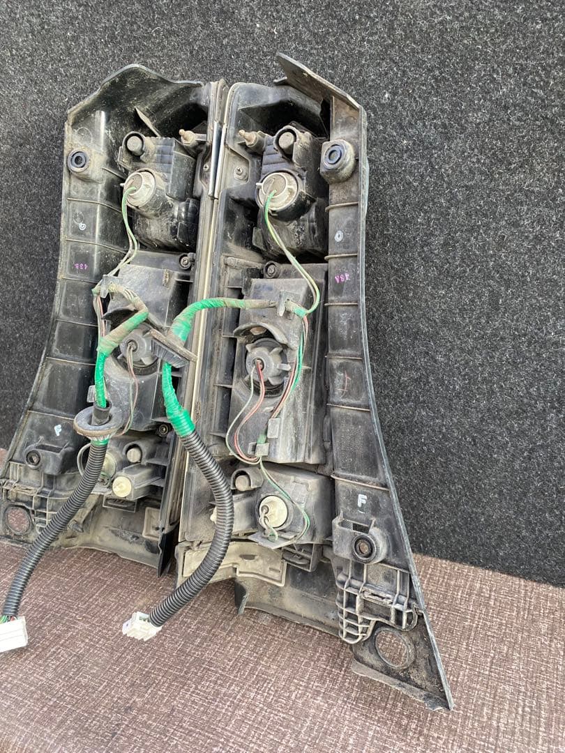 ホンダ N-BOX DBA-JF1 テールランプ 右左セット HONDA