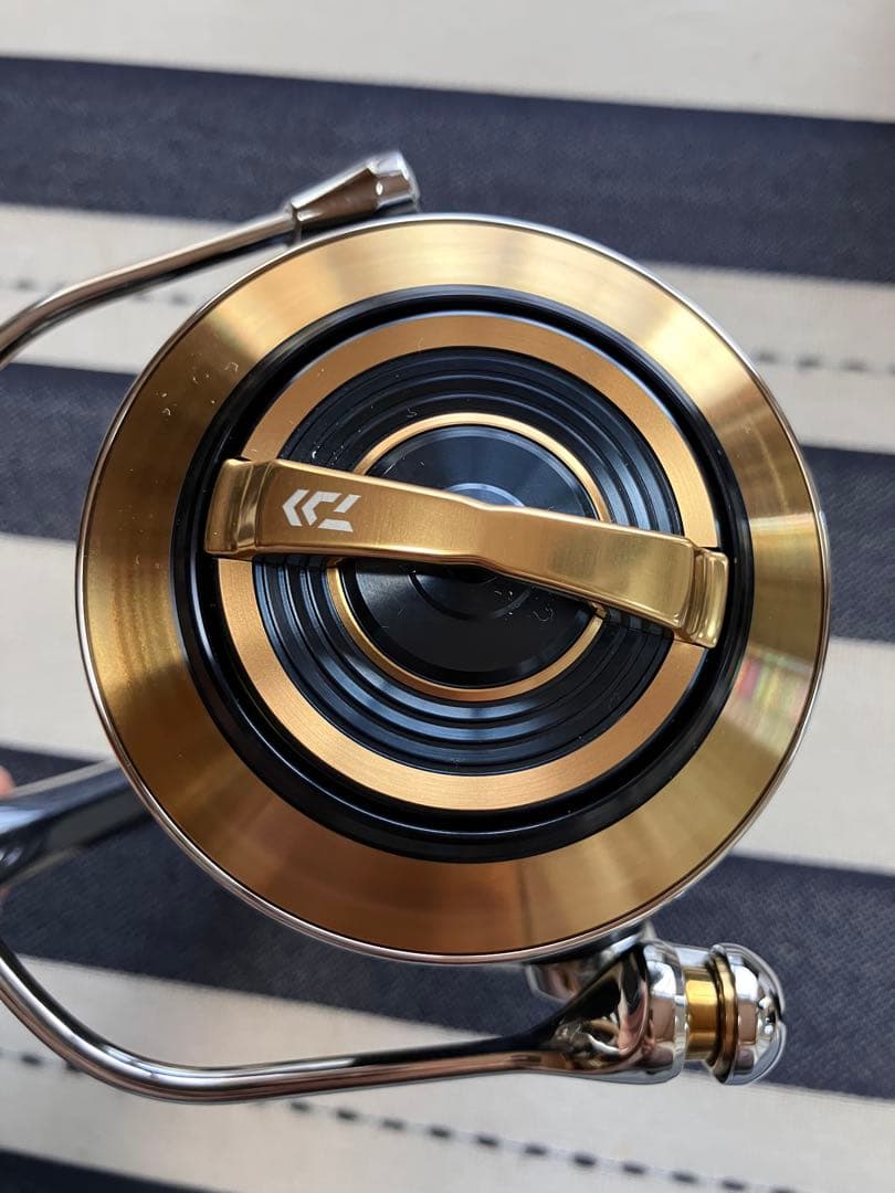 極美品！SLP WORKS 20ソルティガ　20000 PE12号300m付