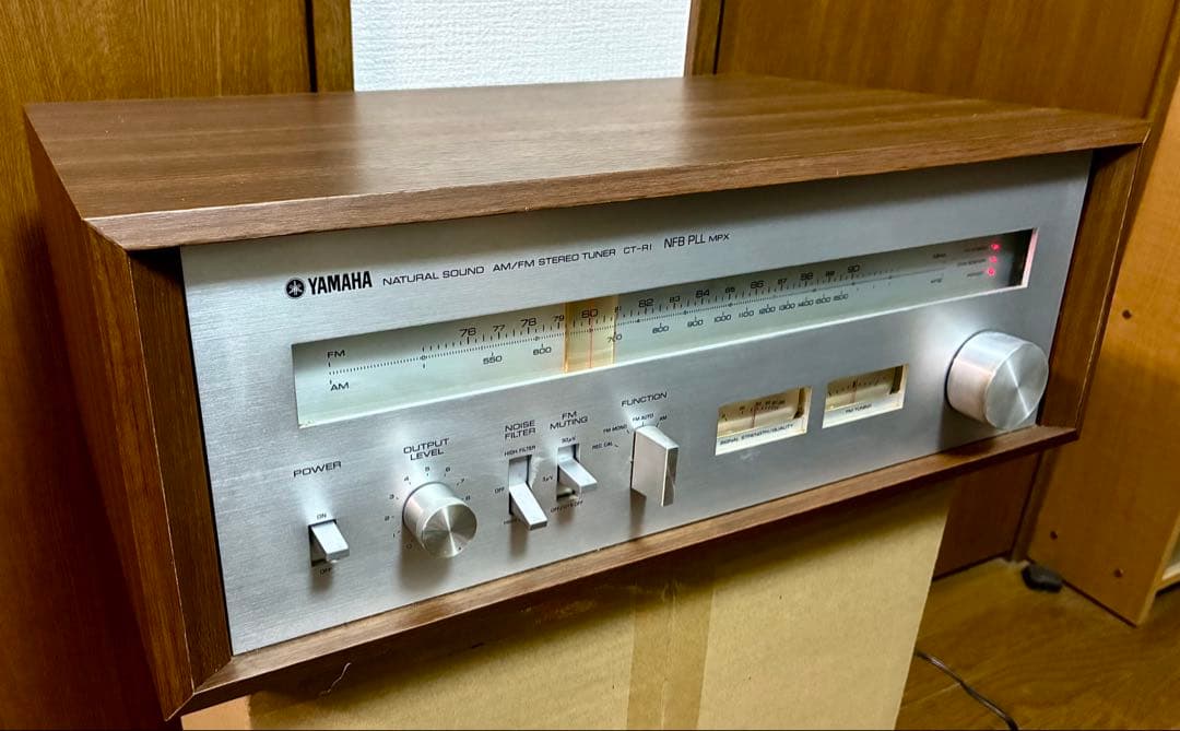 【完動・美品】YAMAHA CT-R1 木製キャビネット入り　チューナー