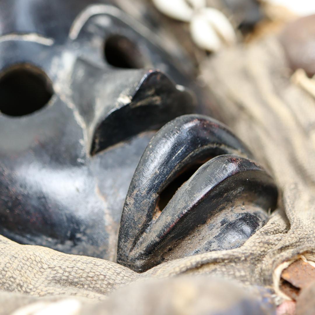 アンゴラ共和国 チョクウェ族 ムカンダ マスク